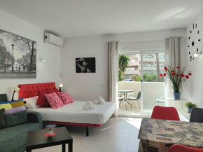 1º Línea de playa con piscinas & parque acuático Benalmadena